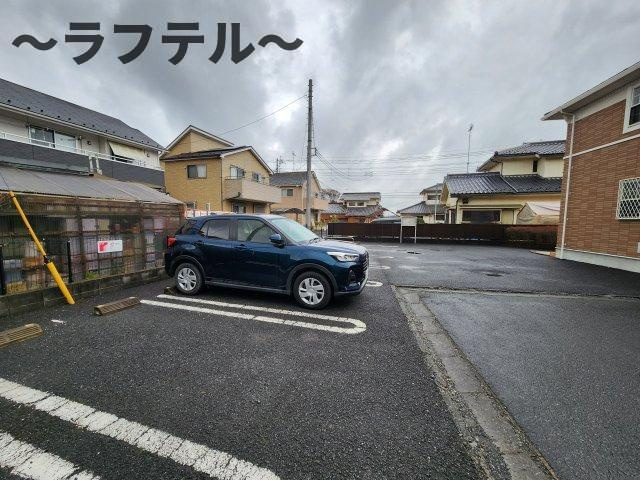 ヴィレン　グランツの駐車場