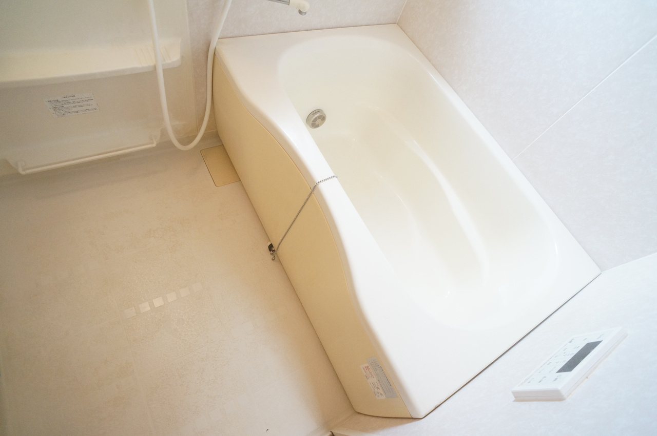 シャーメゾン狛田の浴室