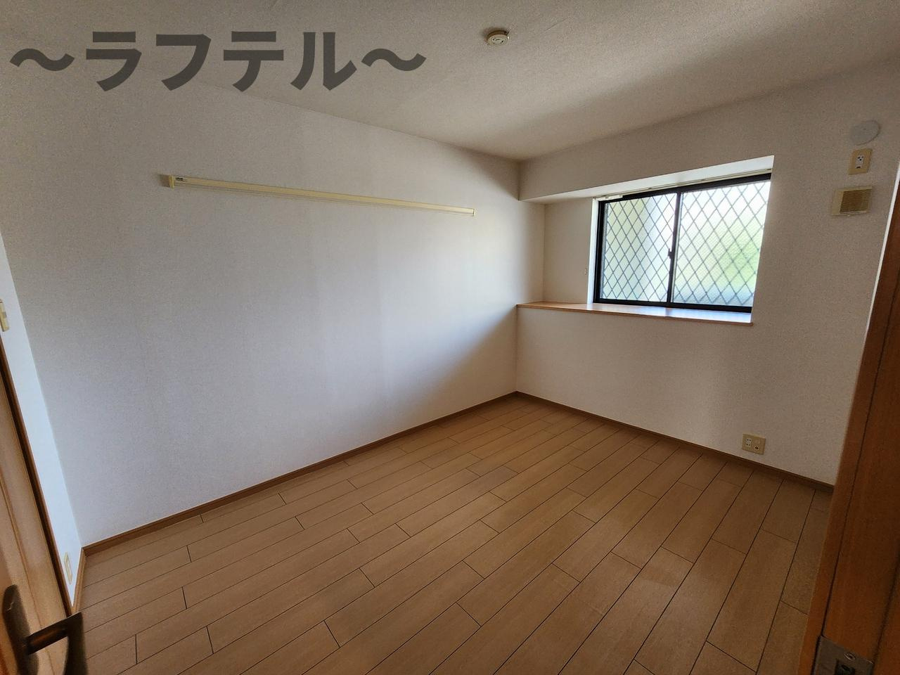オネスティ　ユー　カレントの洋室|別部屋イメージ写真