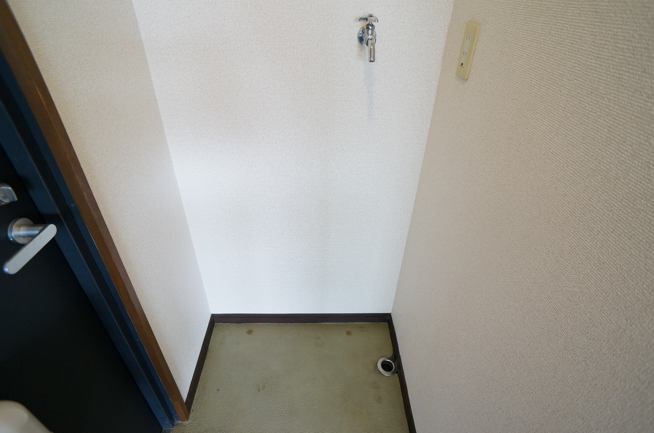 レジデンス西大寺の玄関