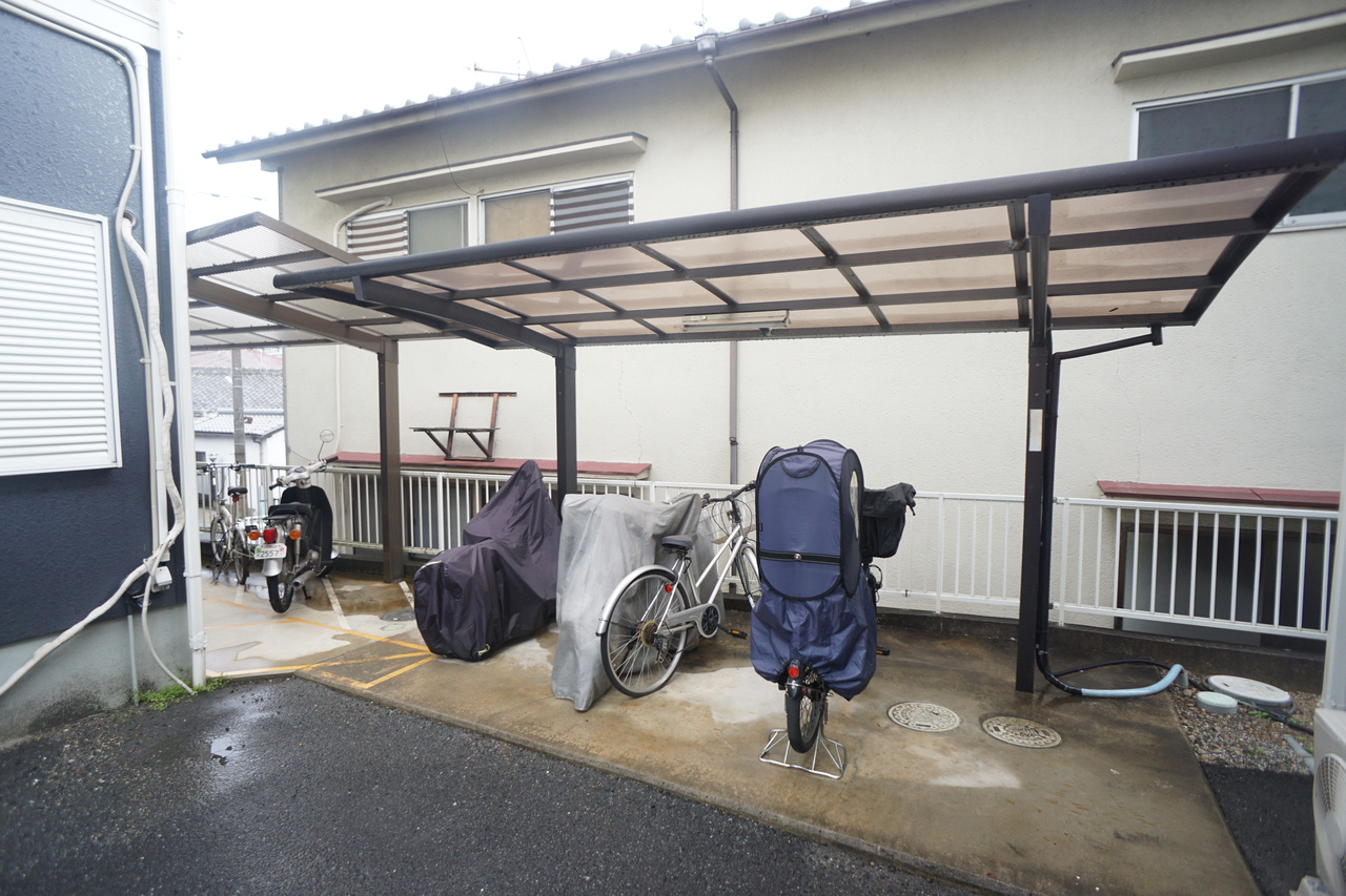 バンブーパインハイツ　Ｂの駐車場