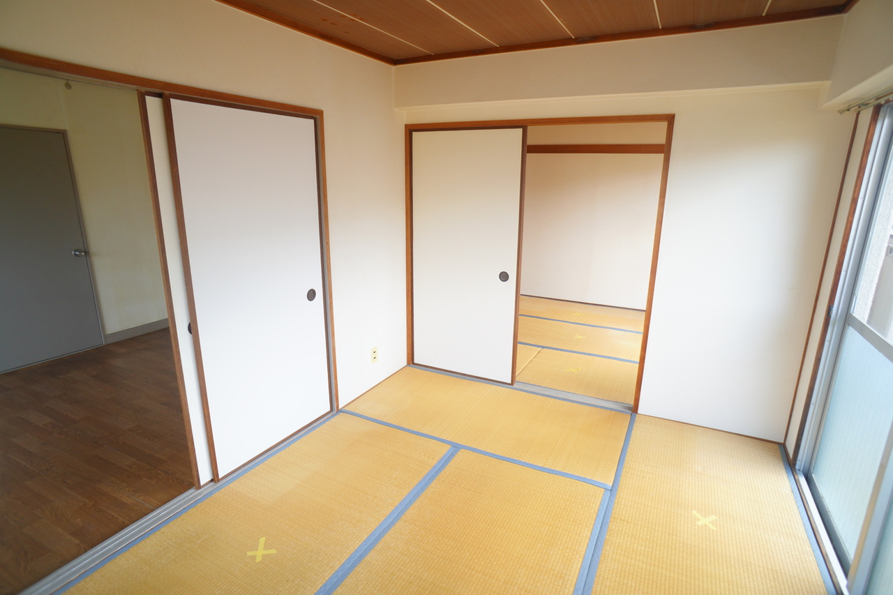 ハイツ上村の和室