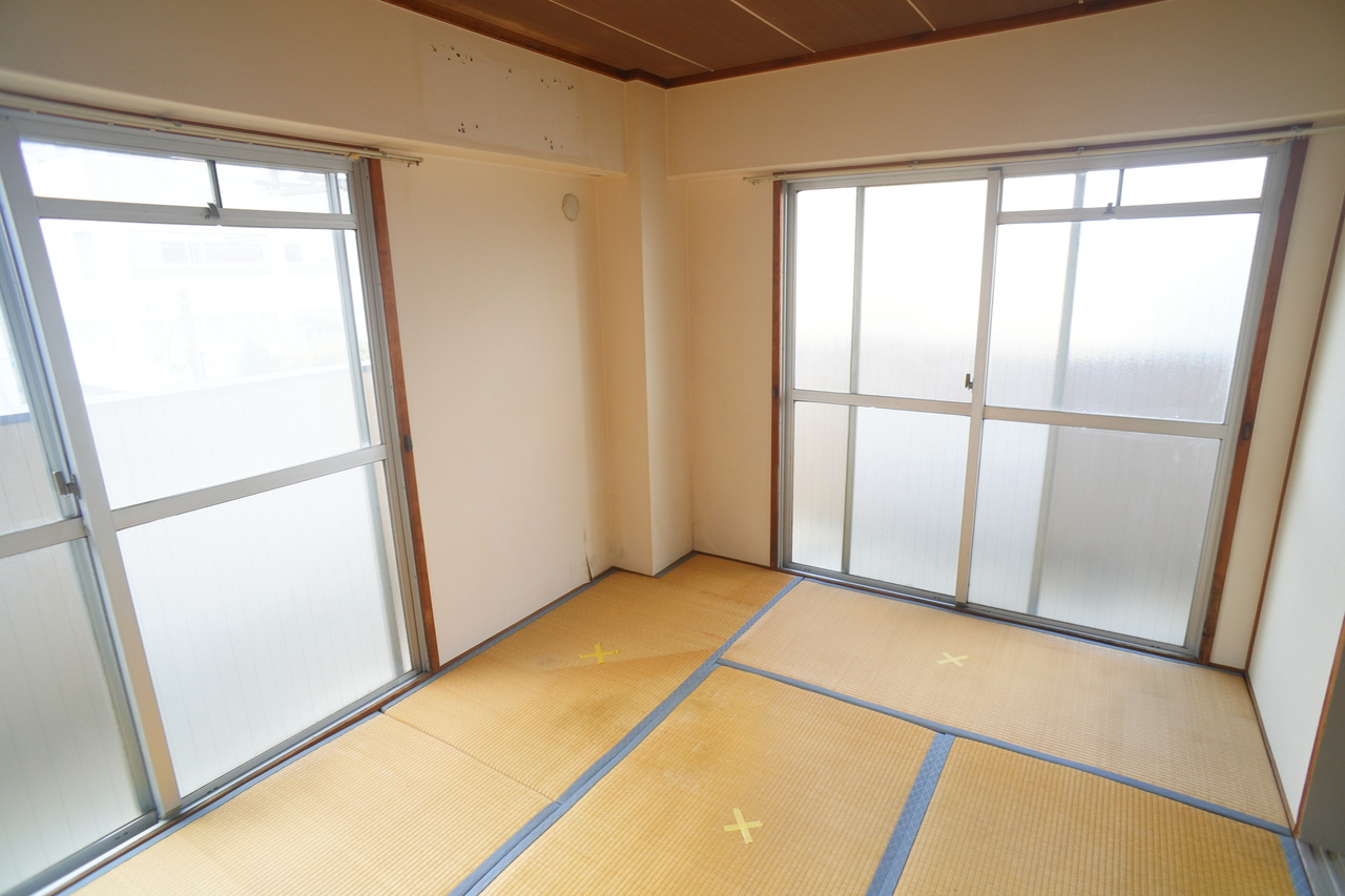ハイツ上村の和室