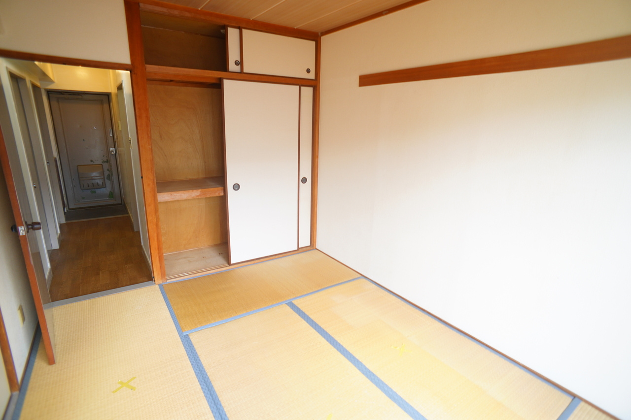 ハイツ上村の和室