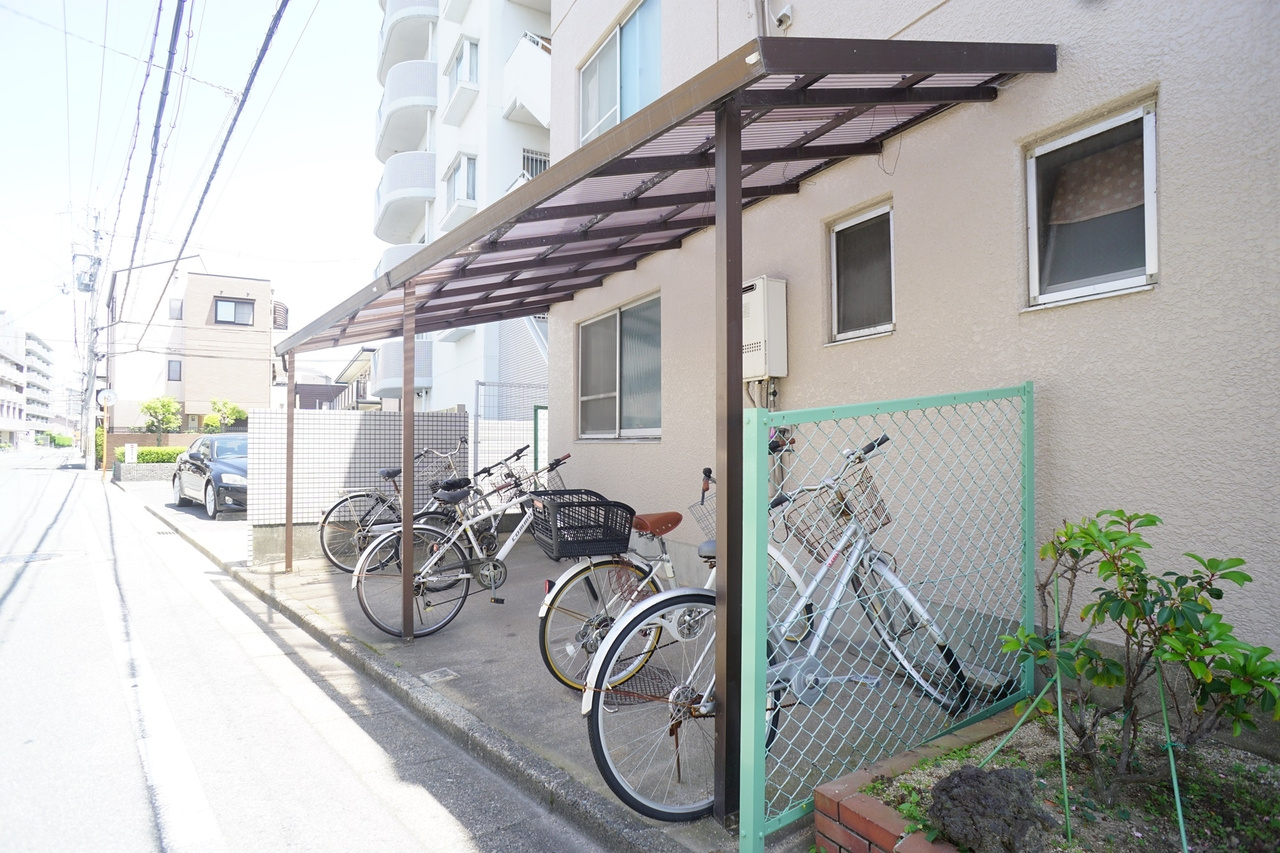 ハイツ上村の駐車場