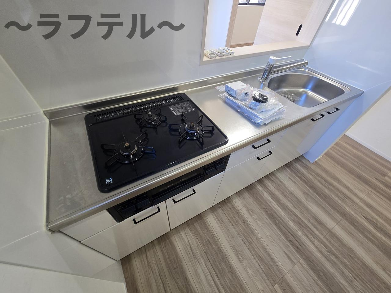 入間市黒須２丁目のアパートのキッチン