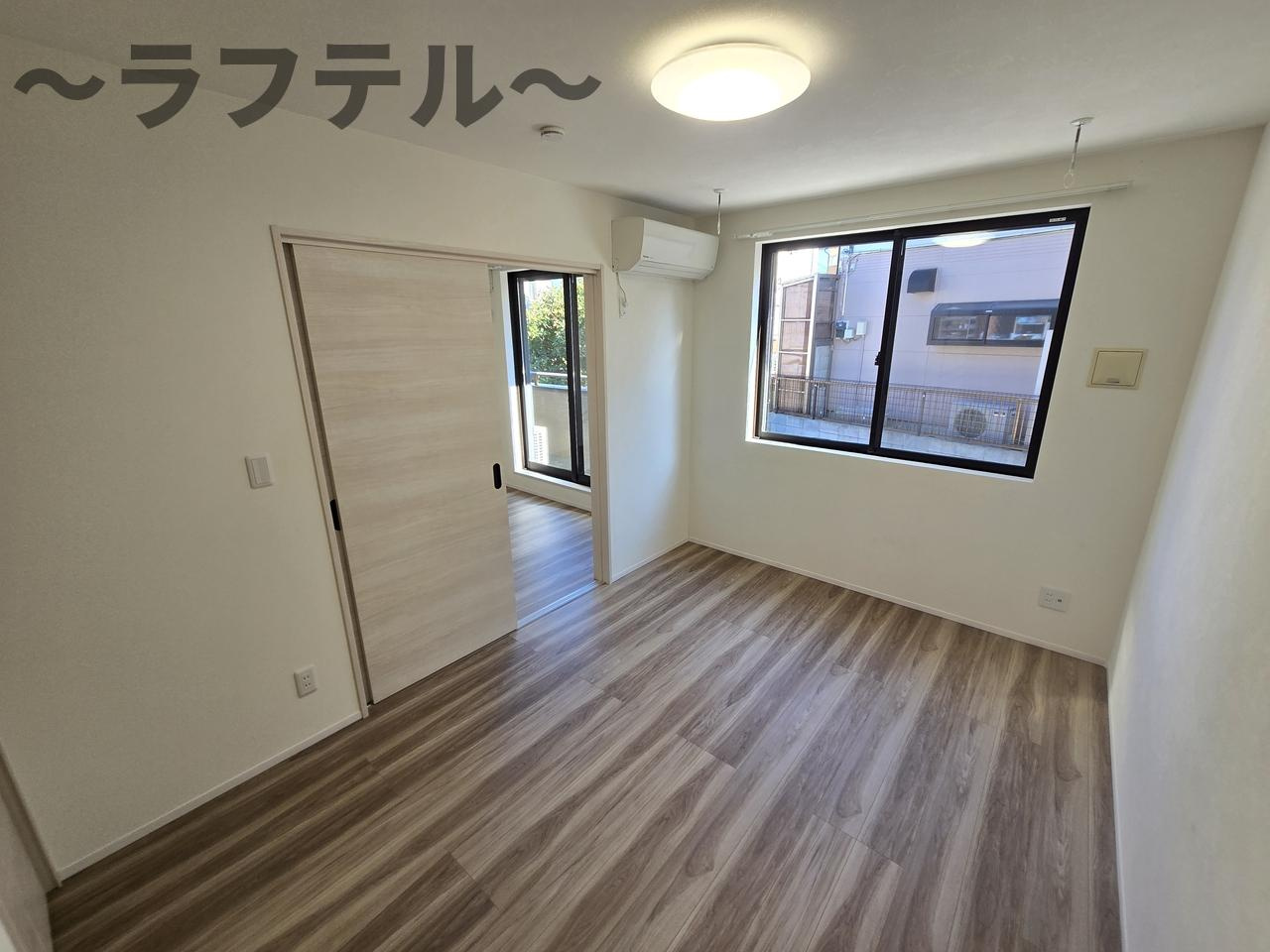 入間市黒須２丁目のアパートの洋室