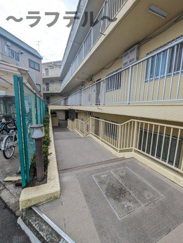 ハイマート西所沢のエントランス