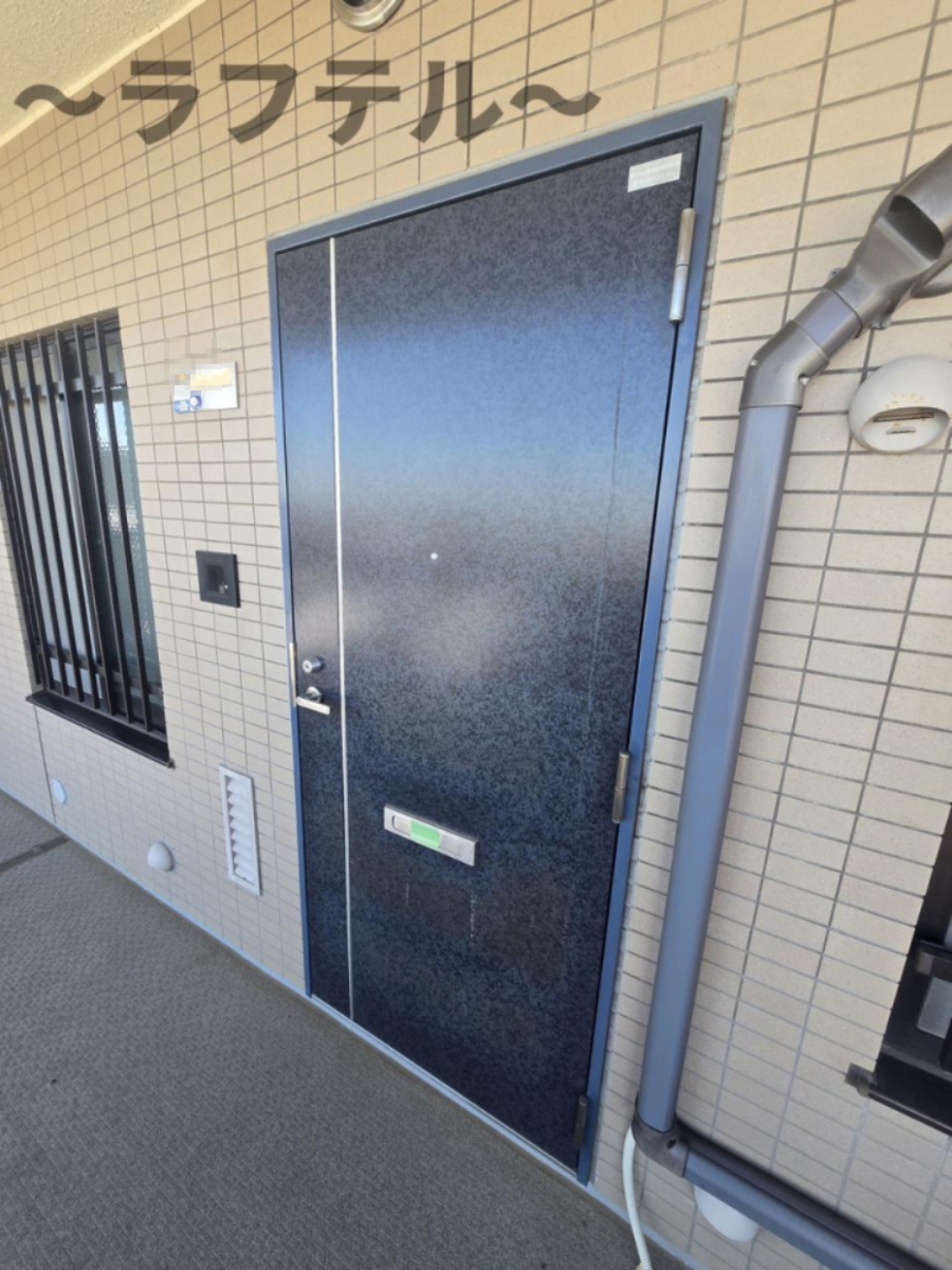 エステスクエア新所沢の玄関