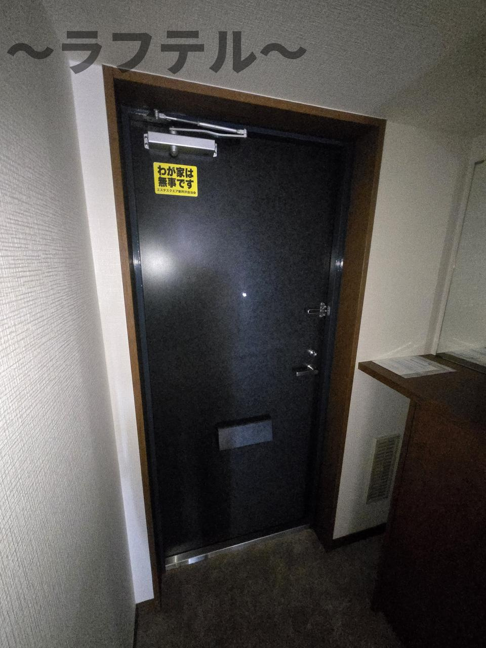 エステスクエア新所沢の玄関