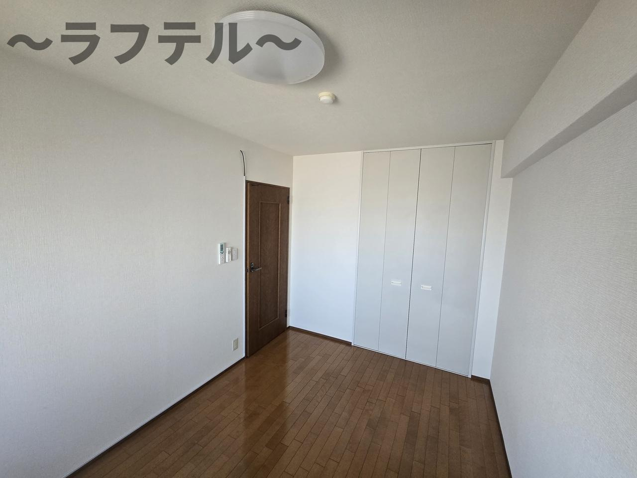 エステスクエア新所沢の洋室