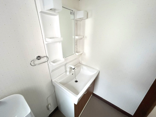 瀬ケ崎戸建の洗面所