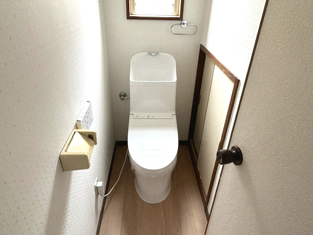 瀬ケ崎戸建のトイレ