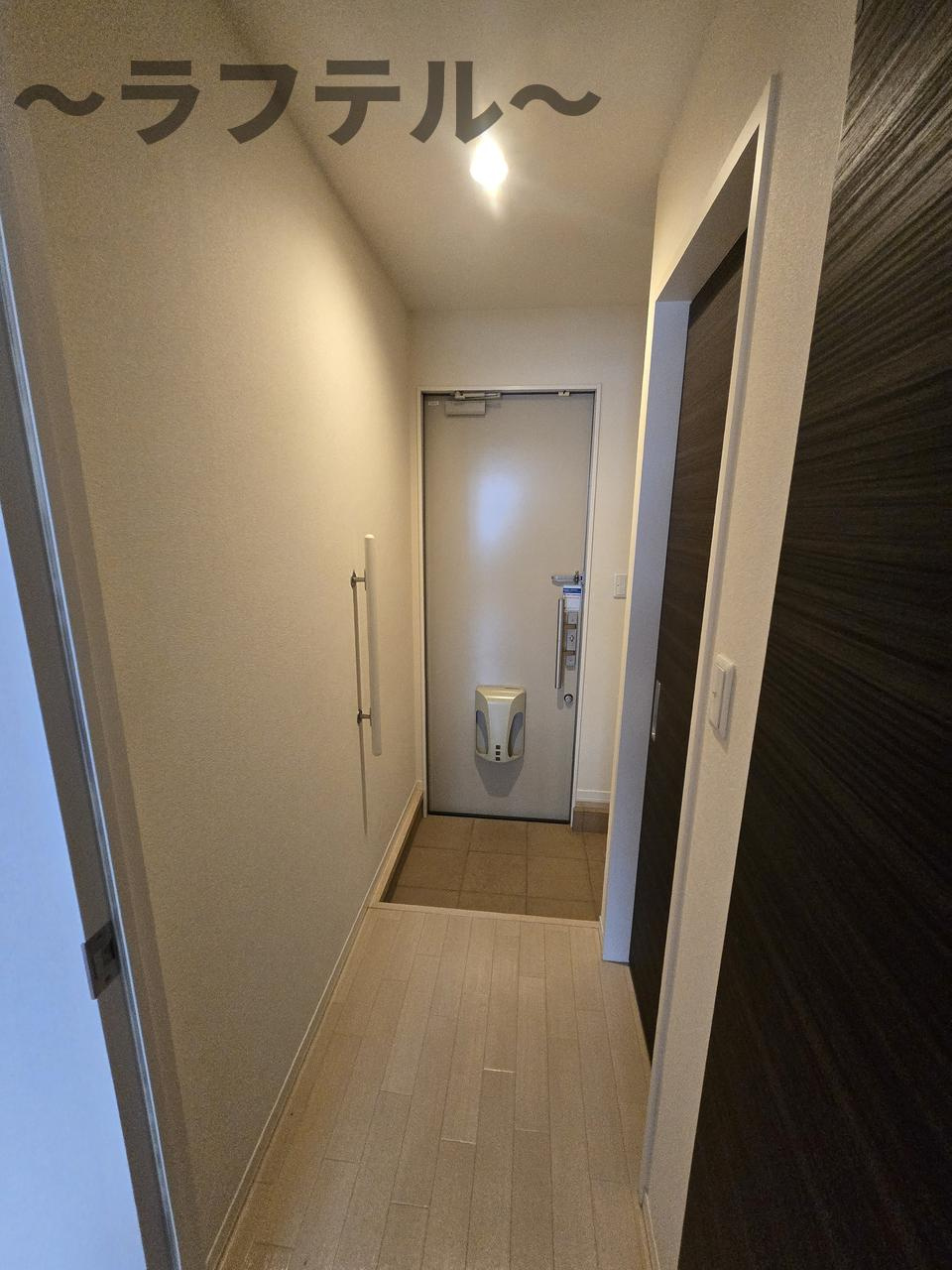 ＳＯＬＥＩＬ新所沢の玄関