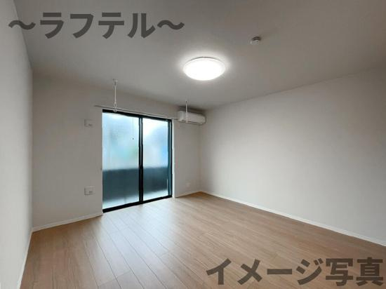 キャメルバンフランド壱番館の居間・リビング