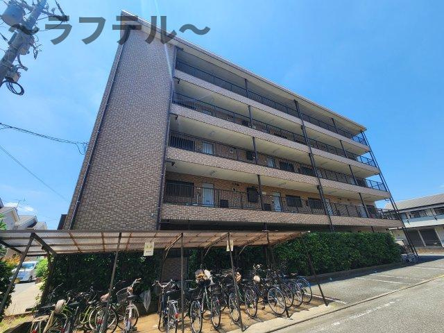 シャンポール狭山の外観