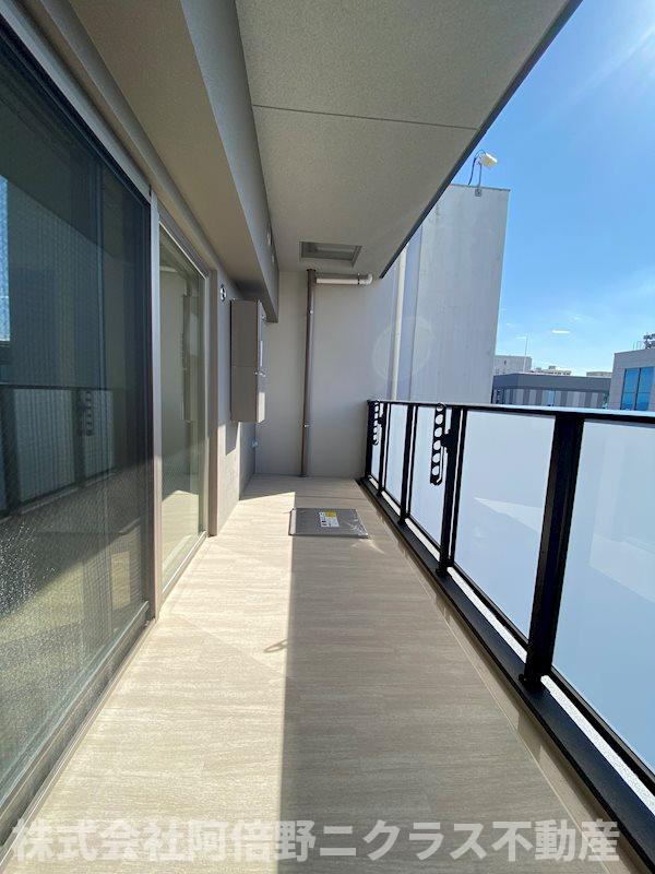 セファ上本町のバルコニー|内装は別部屋の参考写真です。