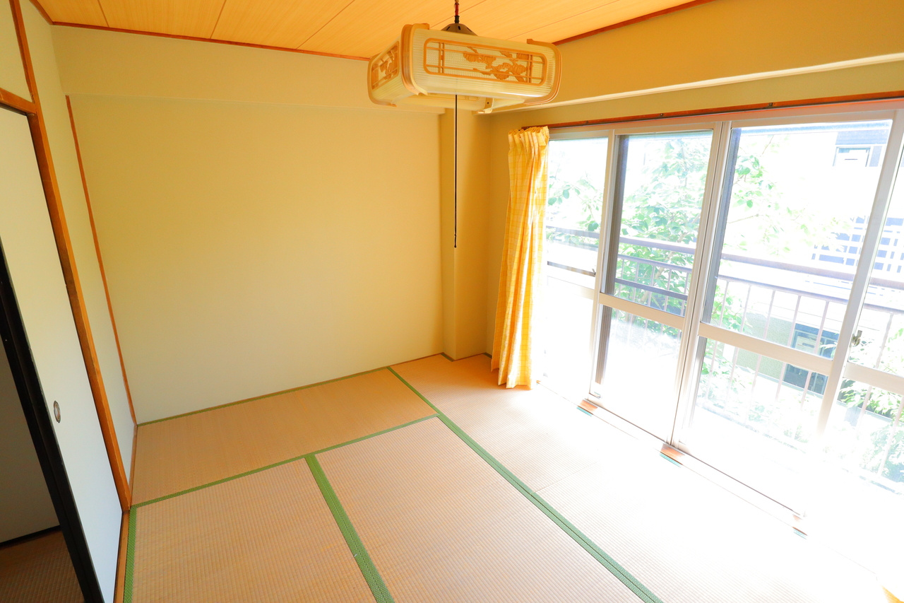 壱分マンションの和室