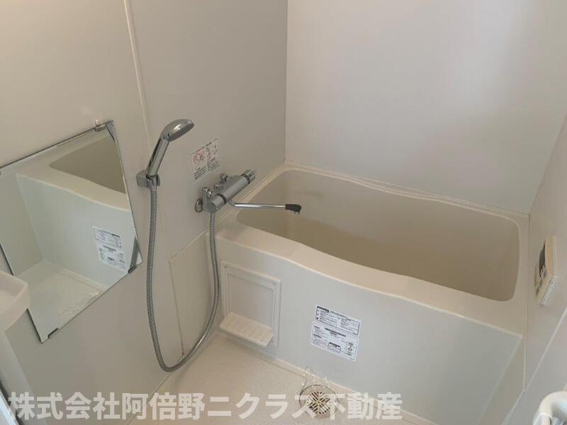 ドゥーエ森ノ宮の浴室