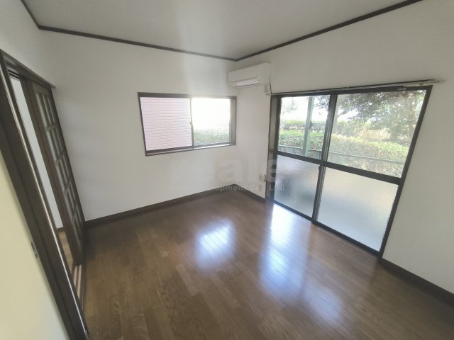 三鷹市井の頭１丁目のアパートの洋室