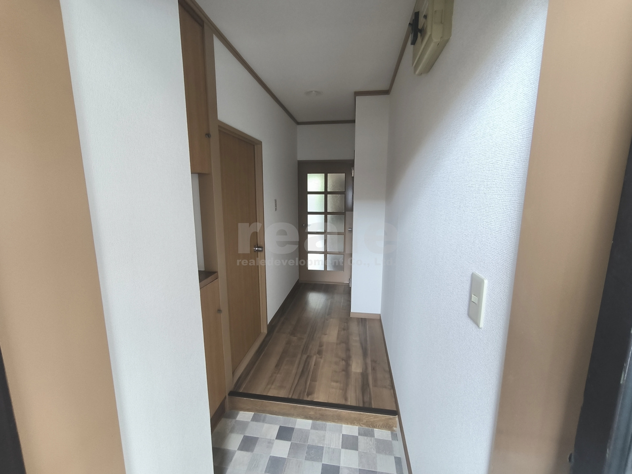 杉並区上荻４丁目の賃貸マンションの玄関