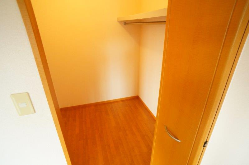 リビングタウン梅美台の収納