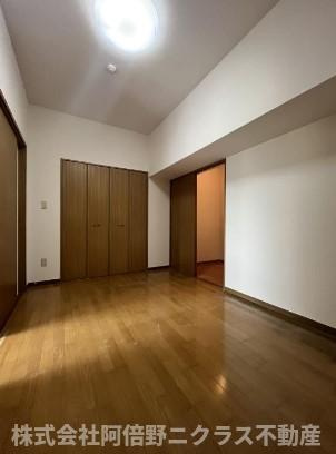 シュロス鶴ヶ丘の居間・リビング|内装は別部屋の参考写真です。