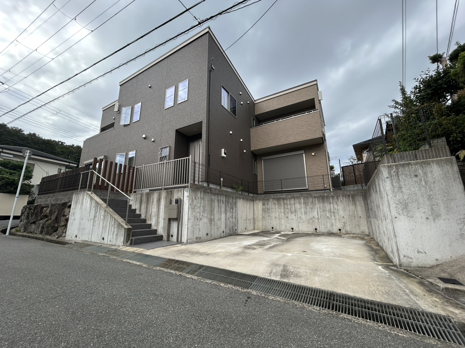 新千里西町テラスハウスの外観