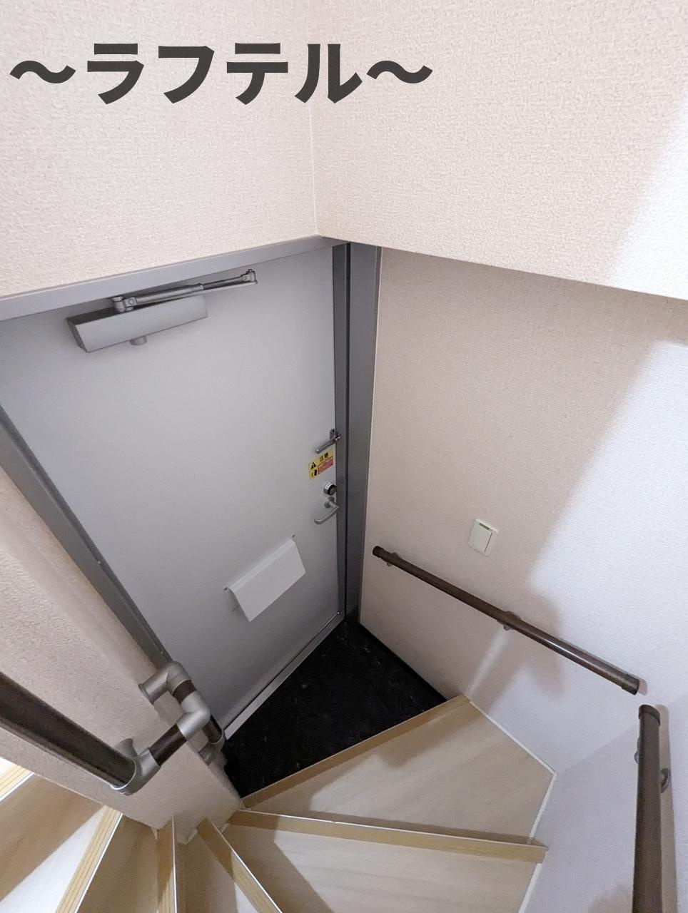 レオネクスト所沢の玄関|別部屋イメージ写真