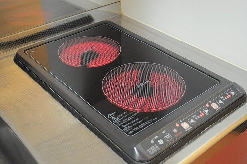 レオパレス西大寺ＬＲのキッチン|2口　コンロ