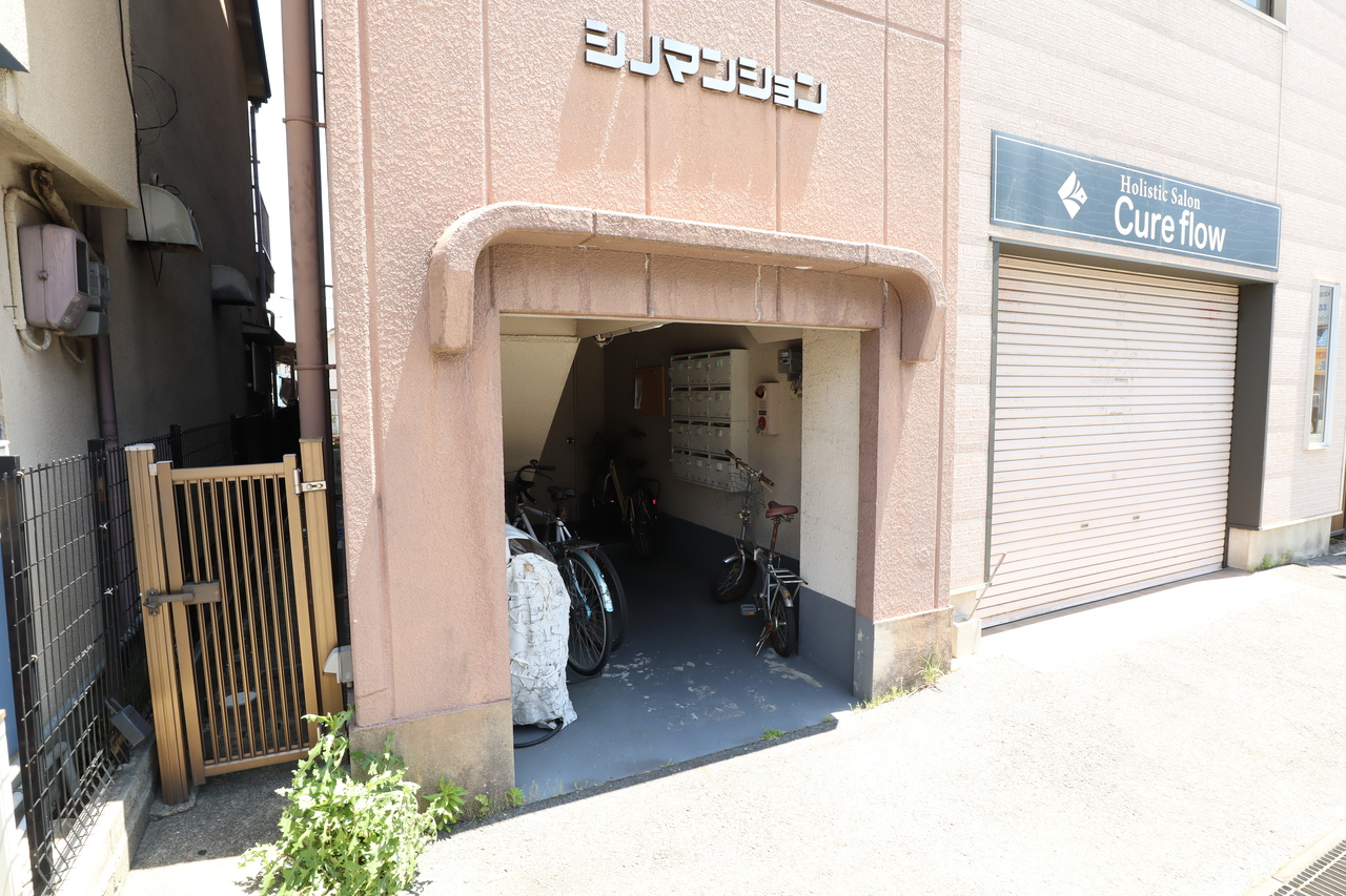シノマンションのエントランス