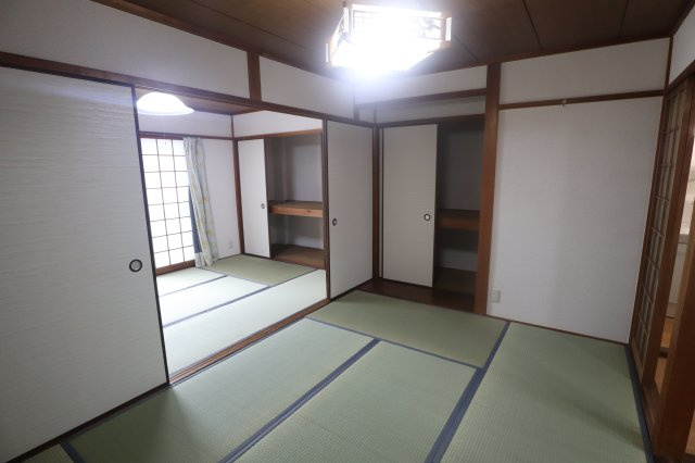植田マンションの和室