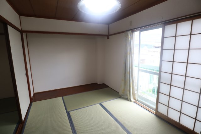 植田マンションの和室