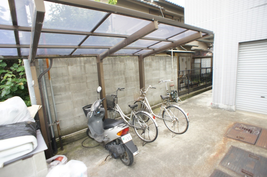 プレアール法隆寺の駐車場