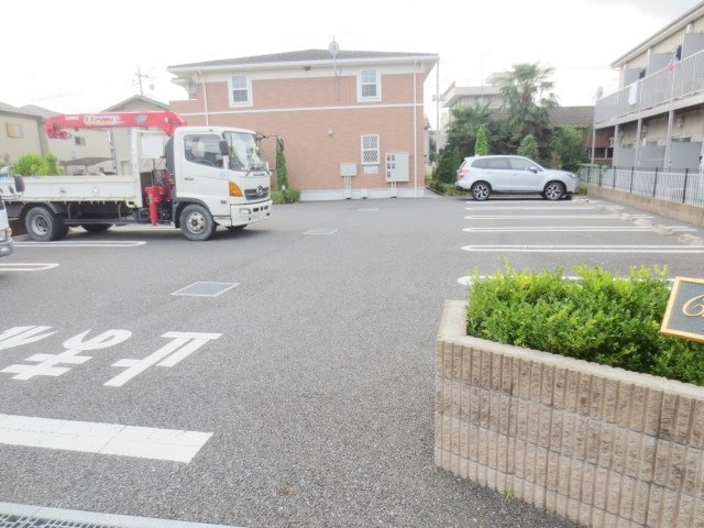 カノンT.Kの駐車場
