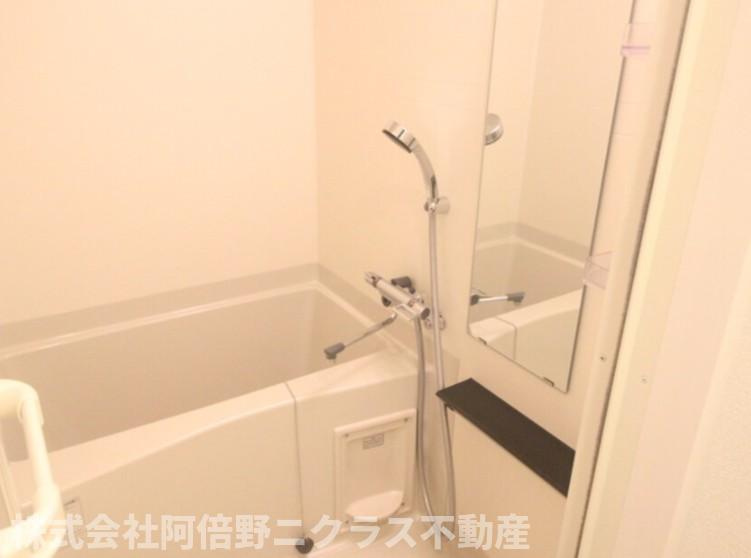 ララプレイス天王寺ルフレの浴室|階層によってカラーパターンが異なる場合がございます。