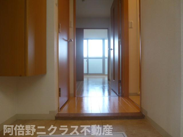 サンシャルマンの玄関