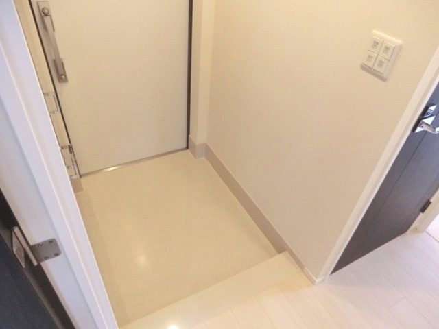 シティハウス蕨ステーションコートの玄関