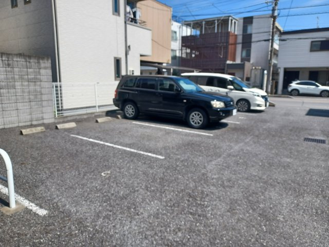 チェリッシュハイムの駐車場