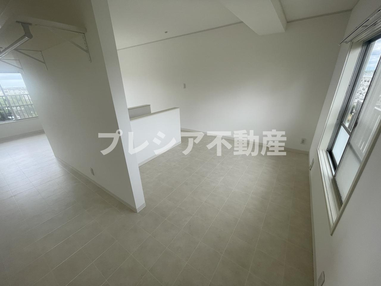 松が丘住宅16号棟の洋室