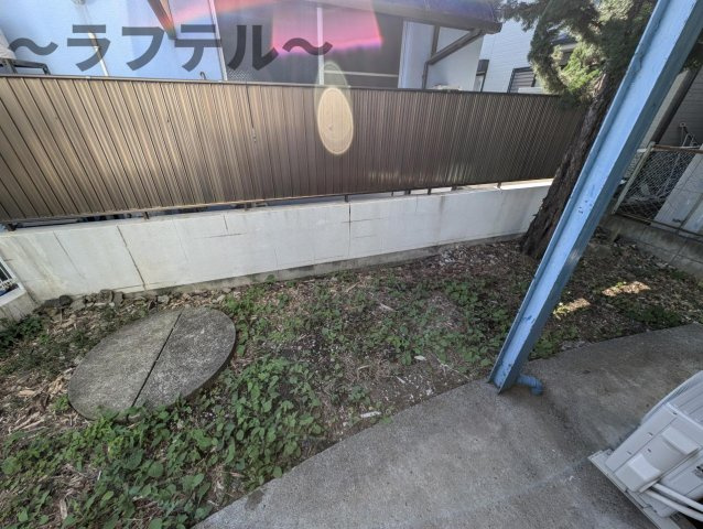 グリーンハイツ狭山ヶ丘の庭