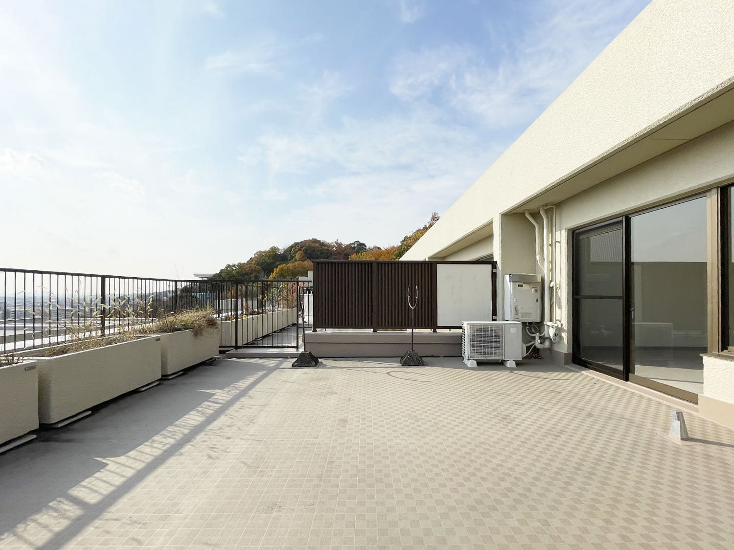 藤和ライブタウン甲陽園山王町C棟のバルコニー