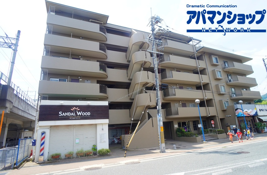 ＧＳハイム生駒の外観