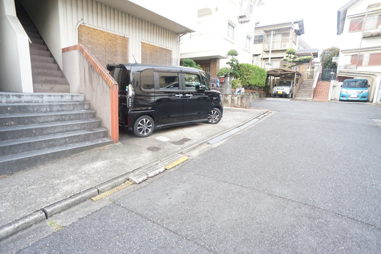 永慶寺マンション（エイケイジ）の駐車場