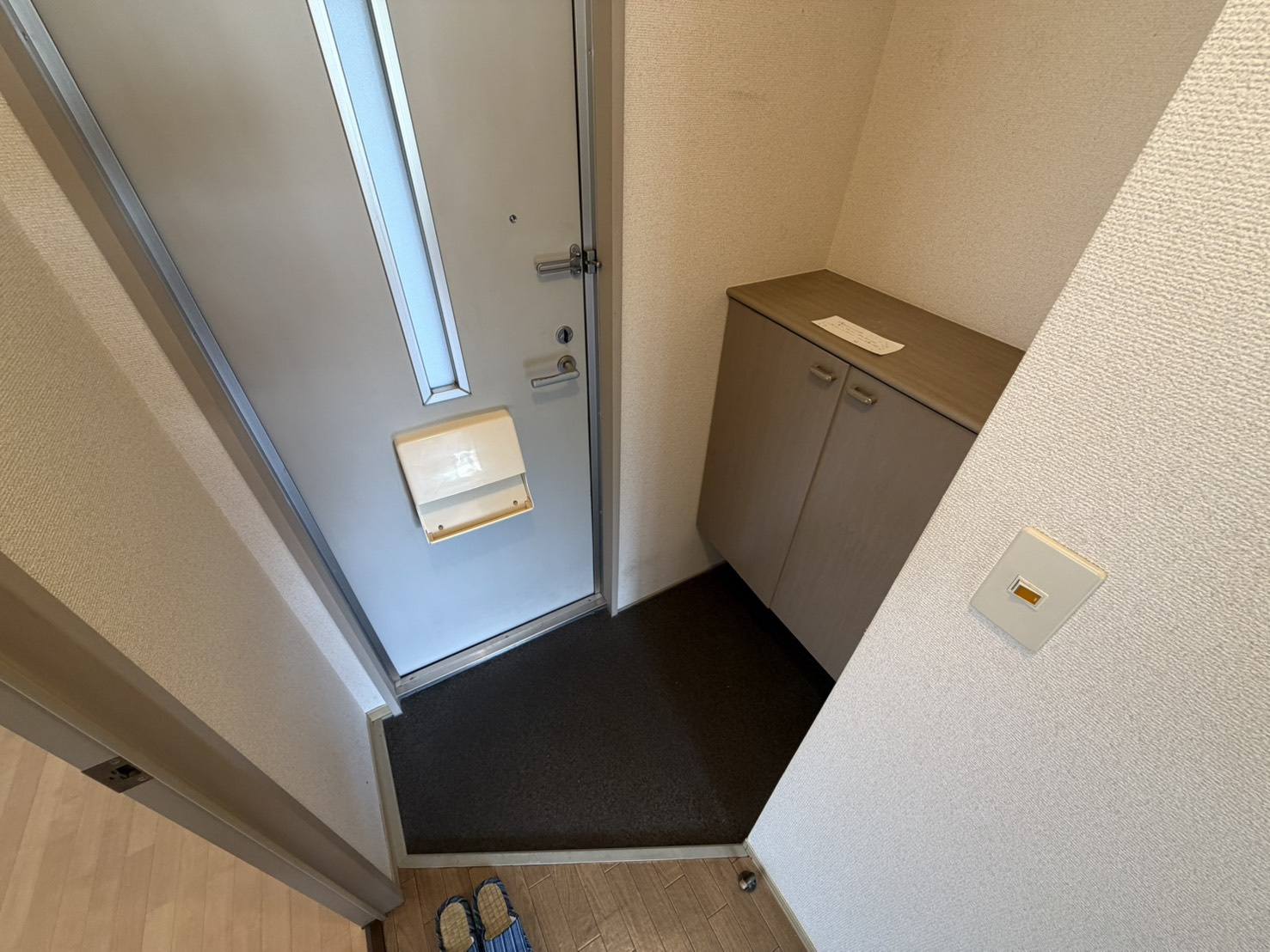 グリーンハイツ東松ケ丘の玄関