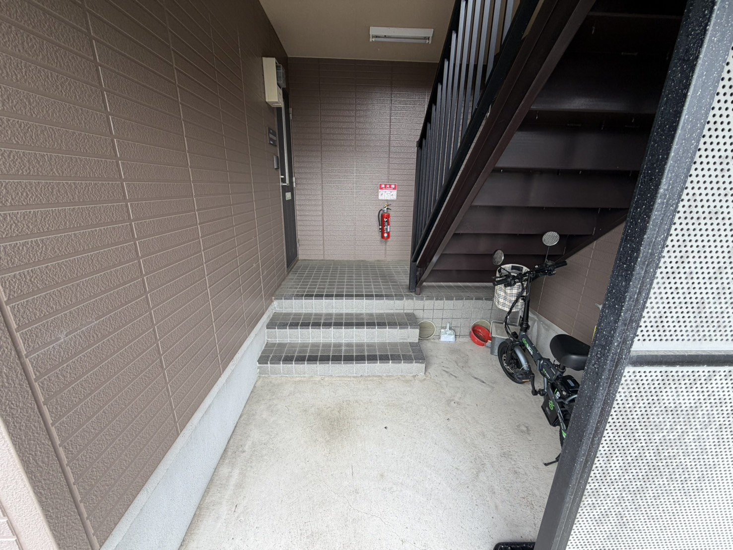 グリーンハイツ東松ケ丘のエントランス