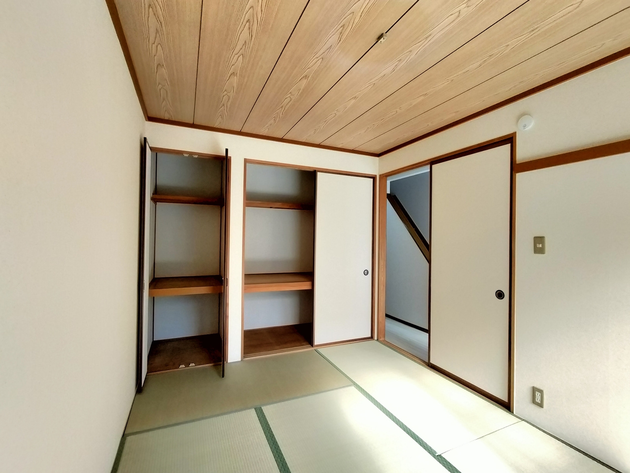 コンフォート朱雀Ⅱの和室
