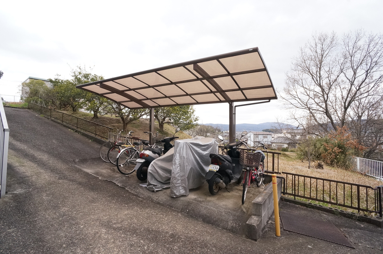 桃山第７ハイツのエントランス