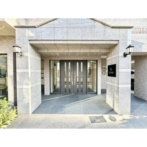 ＬａＳａｎｔｅ浦和常盤公園のエントランス