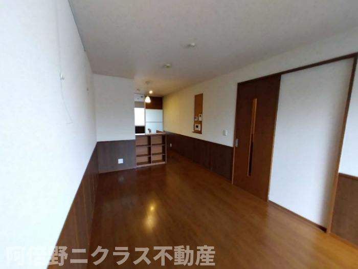 サンハイツ喜連　B棟の居間・リビング